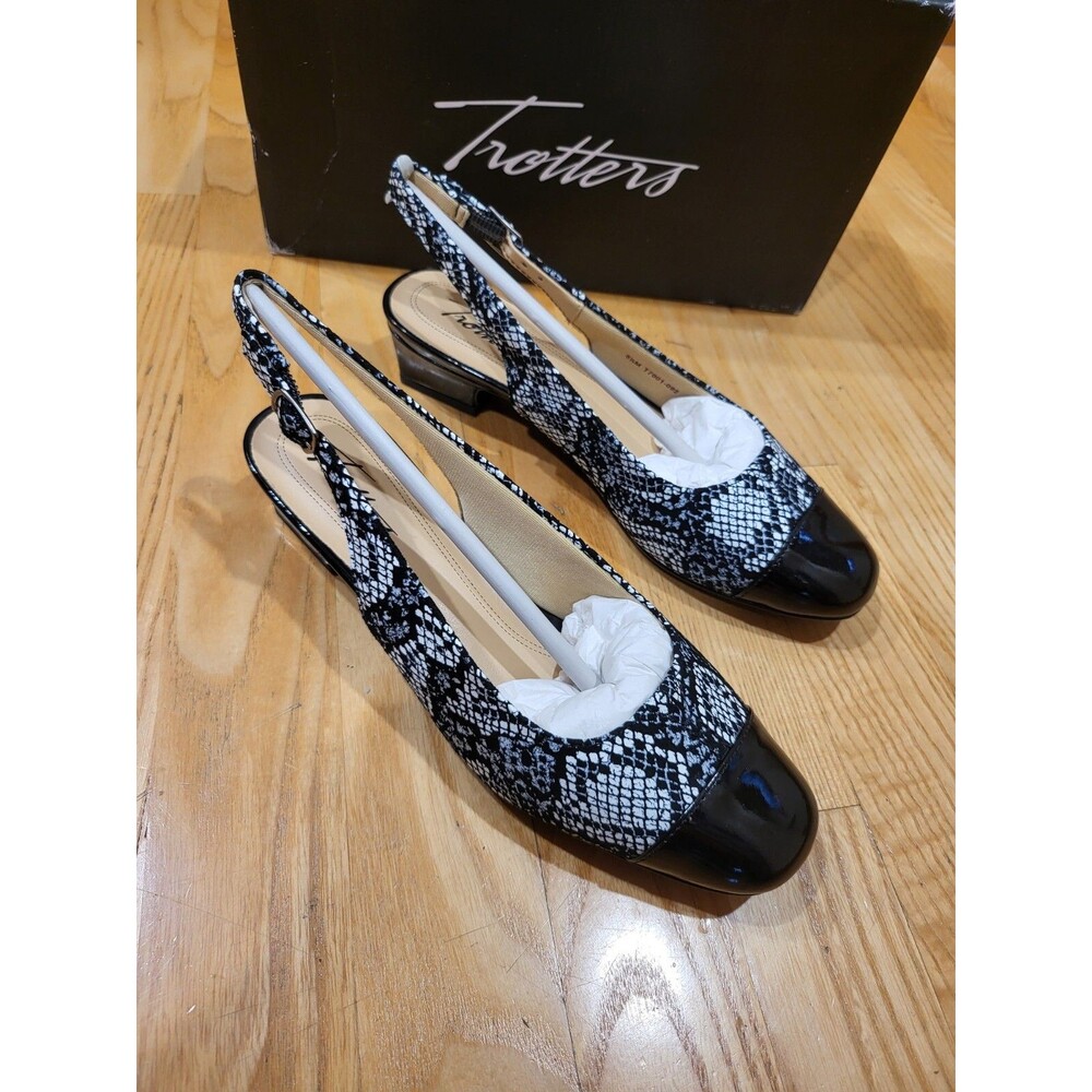 Trotters Women's Dea Slingback Pump Black Python Size 5.5 M New
